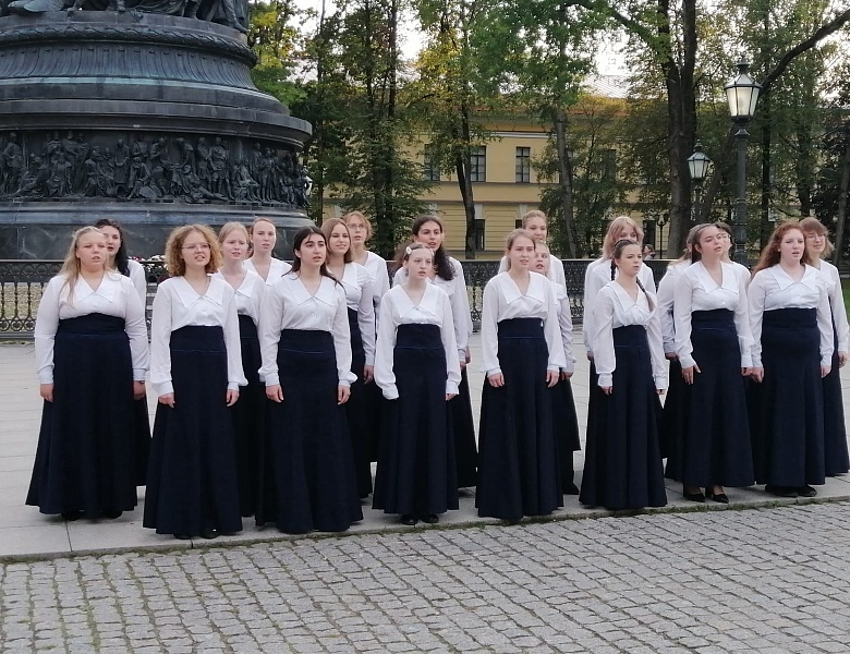 Участие во Всероссийской хоровой акции «Одна страна, одна семья, одна Россия»